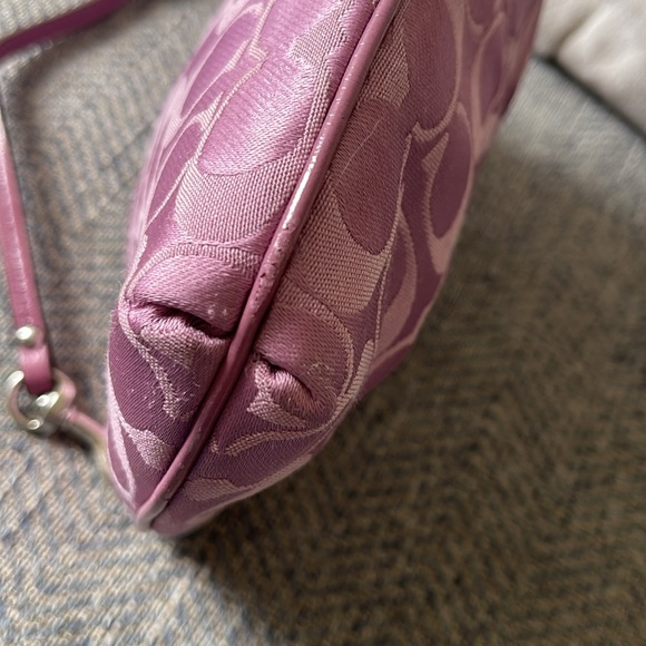 Coach Light Purple Canvas C Signature Patent Leather Trim Wristlet Wallet - Picture 13 of 16